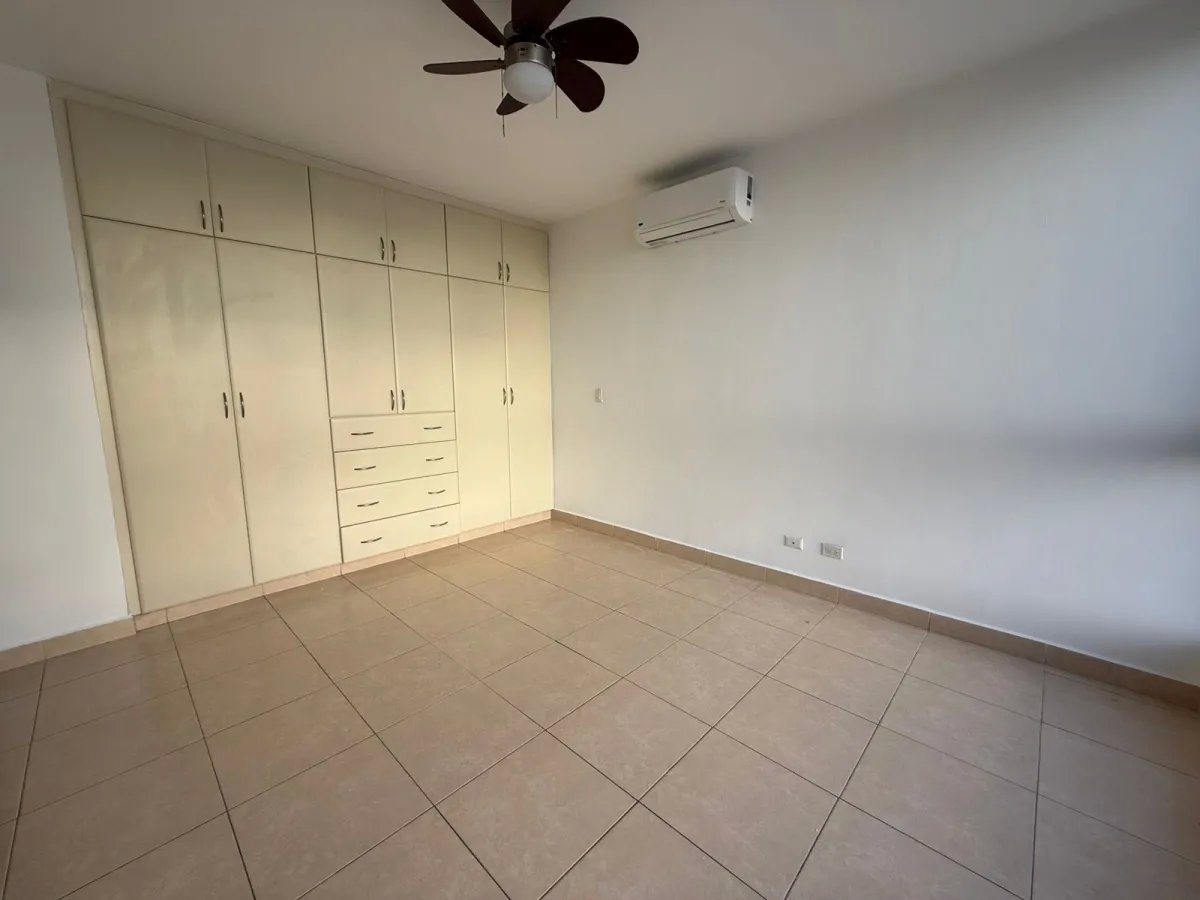 VENTA  AMPLIO APARTAMENTO EN PH PARQUE DEL MAR I, COSTA DEL ESTE