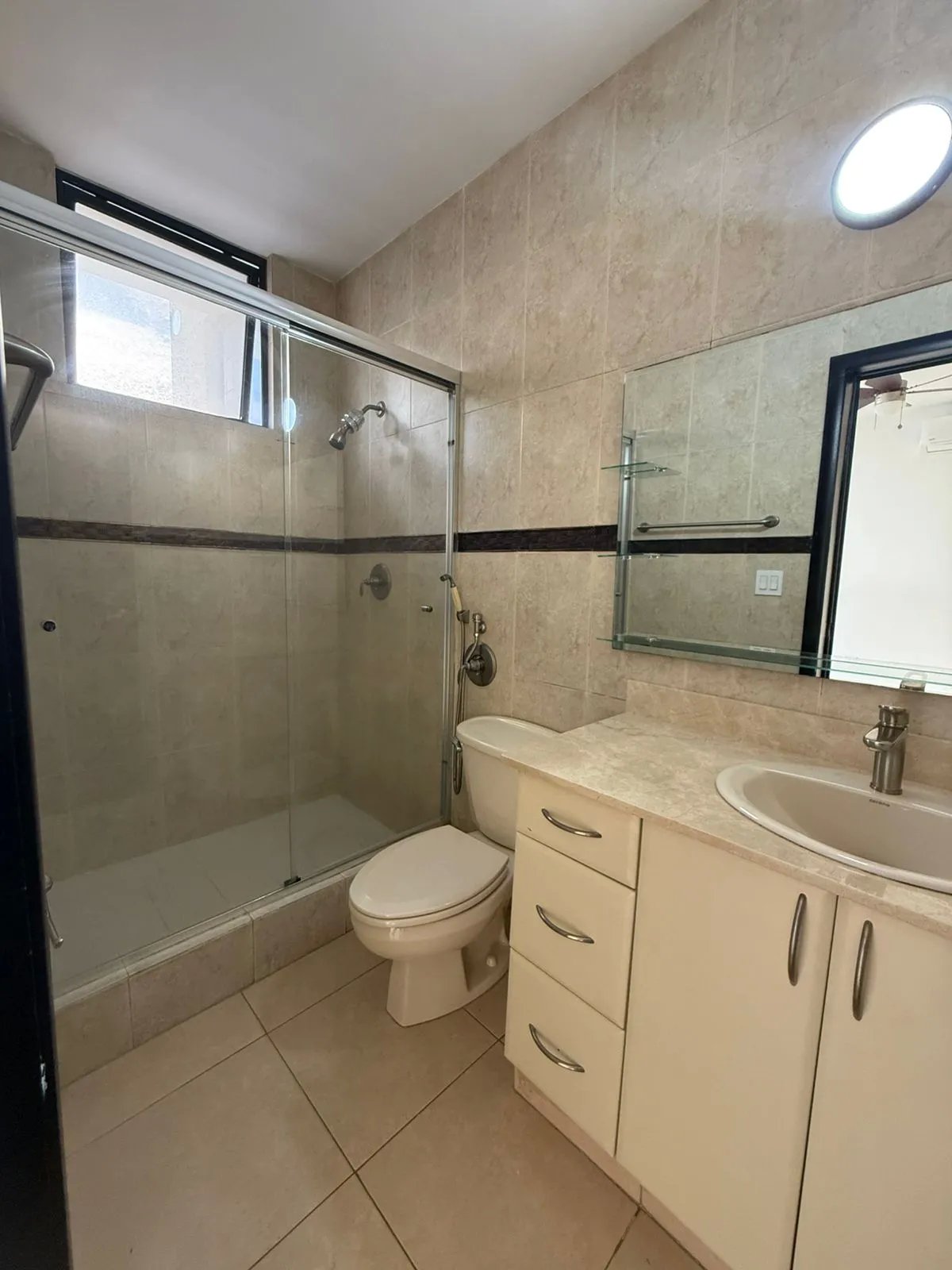 VENTA  AMPLIO APARTAMENTO EN PH PARQUE DEL MAR I, COSTA DEL ESTE