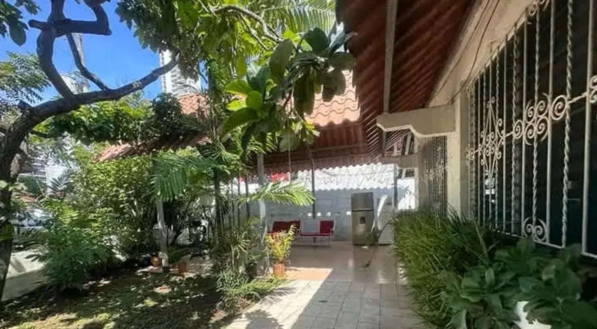 Single Family Detached For Sale in Vía Israel