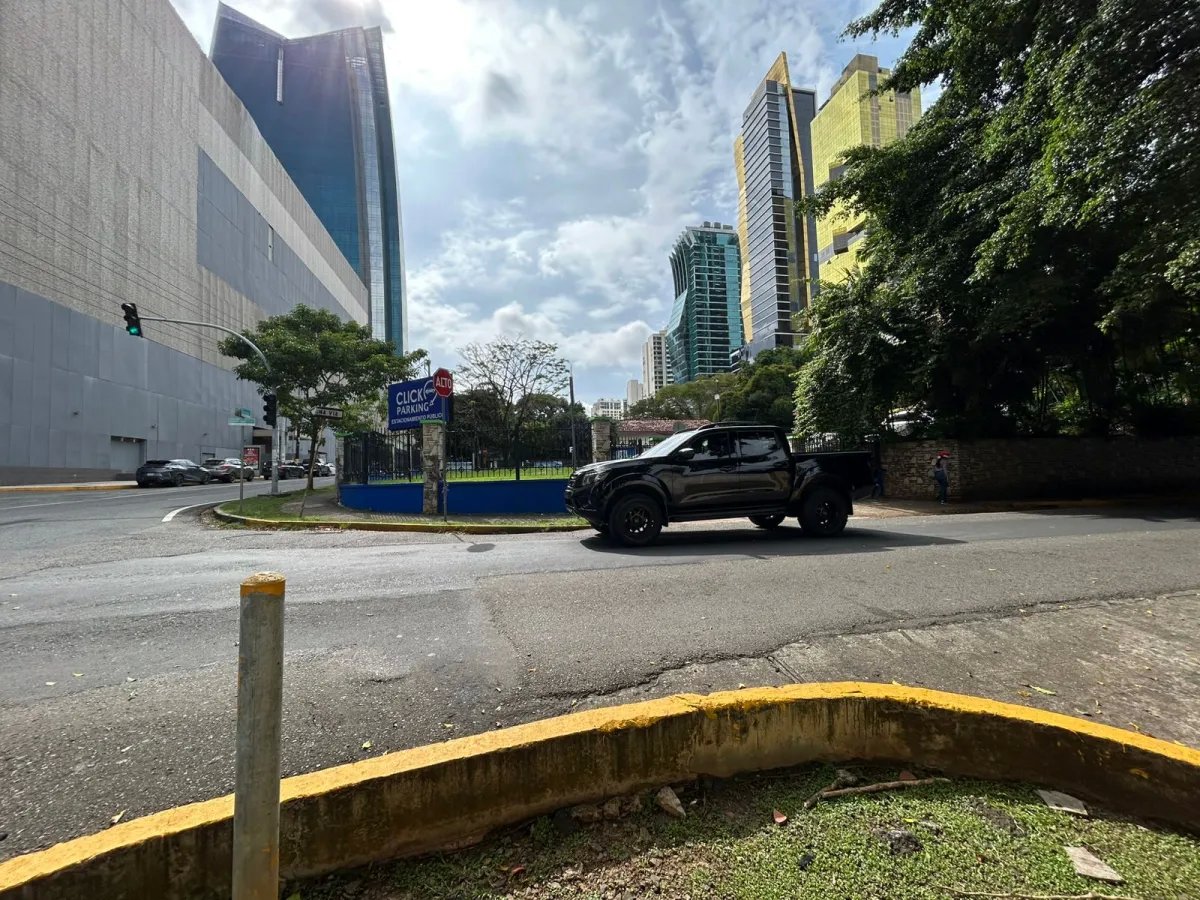 se vende terreno comercial en Obarrio
