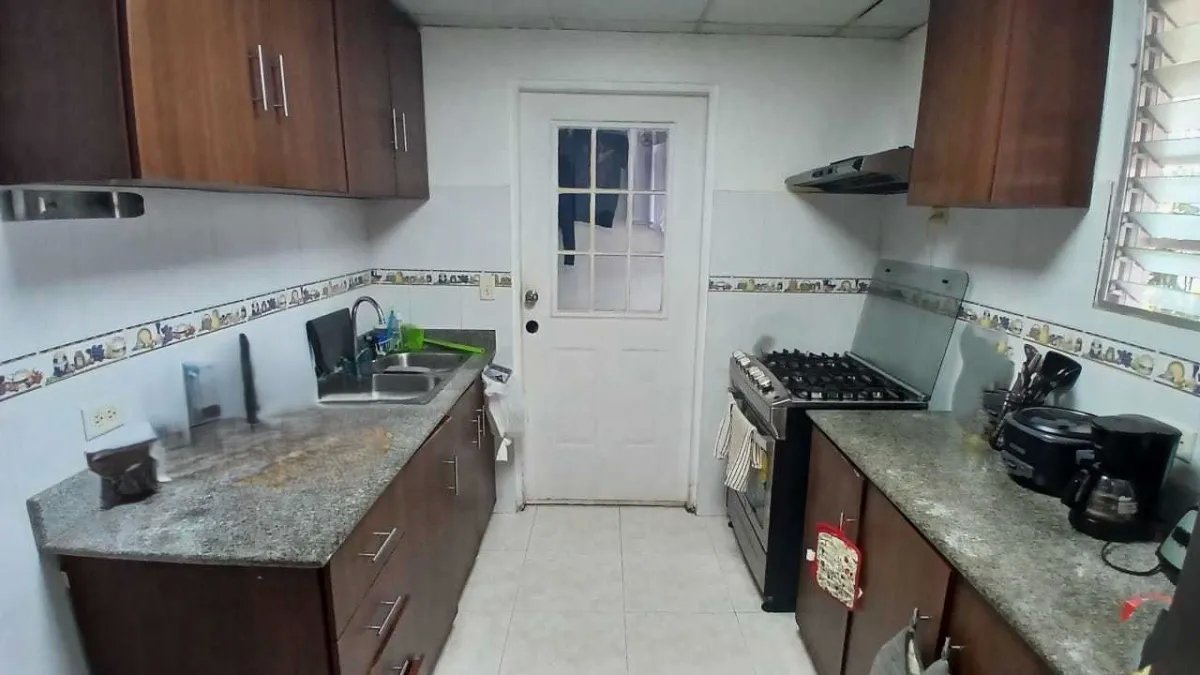Venta de casa con tres recámaras en Villa Zaita,