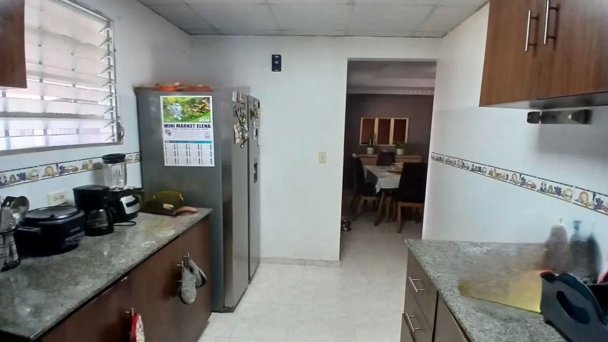 Venta de casa con tres recámaras en Villa Zaita,