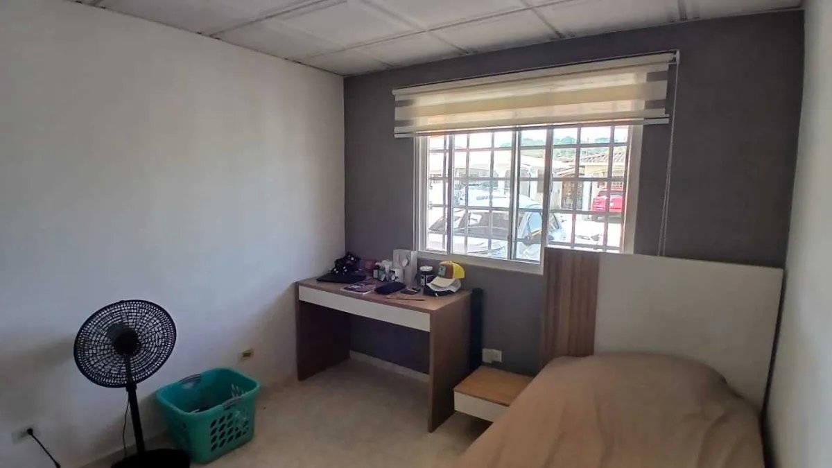 Venta de casa con tres recámaras en Villa Zaita,