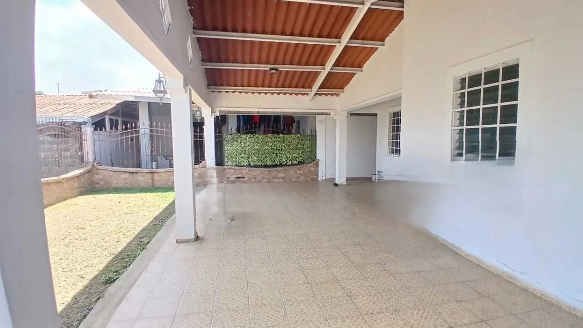 Venta de casa con tres recámaras en Villa Zaita,