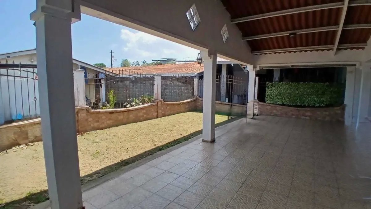 Venta de casa con tres recámaras en Villa Zaita,