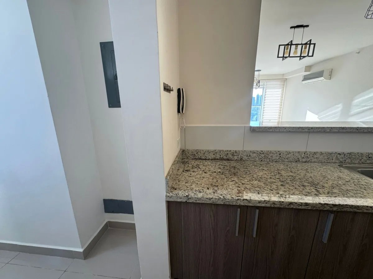 Venta de Apartamento PH San Roque, Via España
