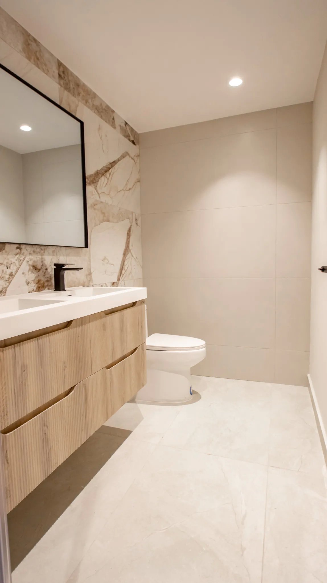 Apartment For Sale in PH Aurum