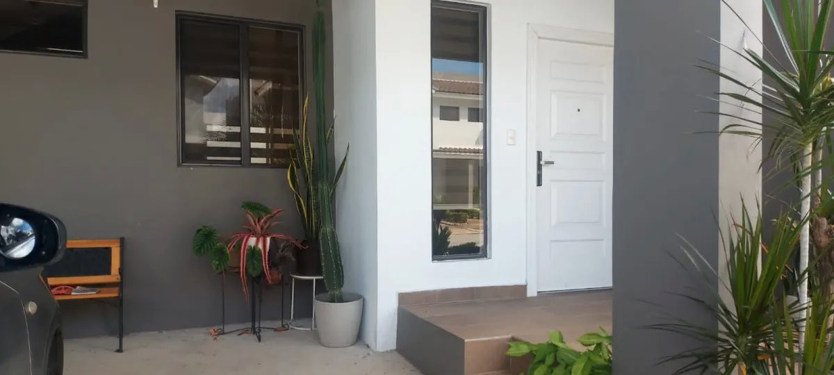 Venta de Casa en PH Aventura, Brisas del Golf, Sector Paseo del Norte
