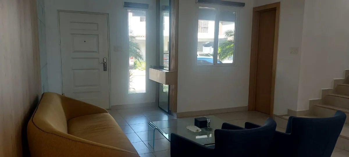 Venta de Casa en PH Aventura, Brisas del Golf, Sector Paseo del Norte