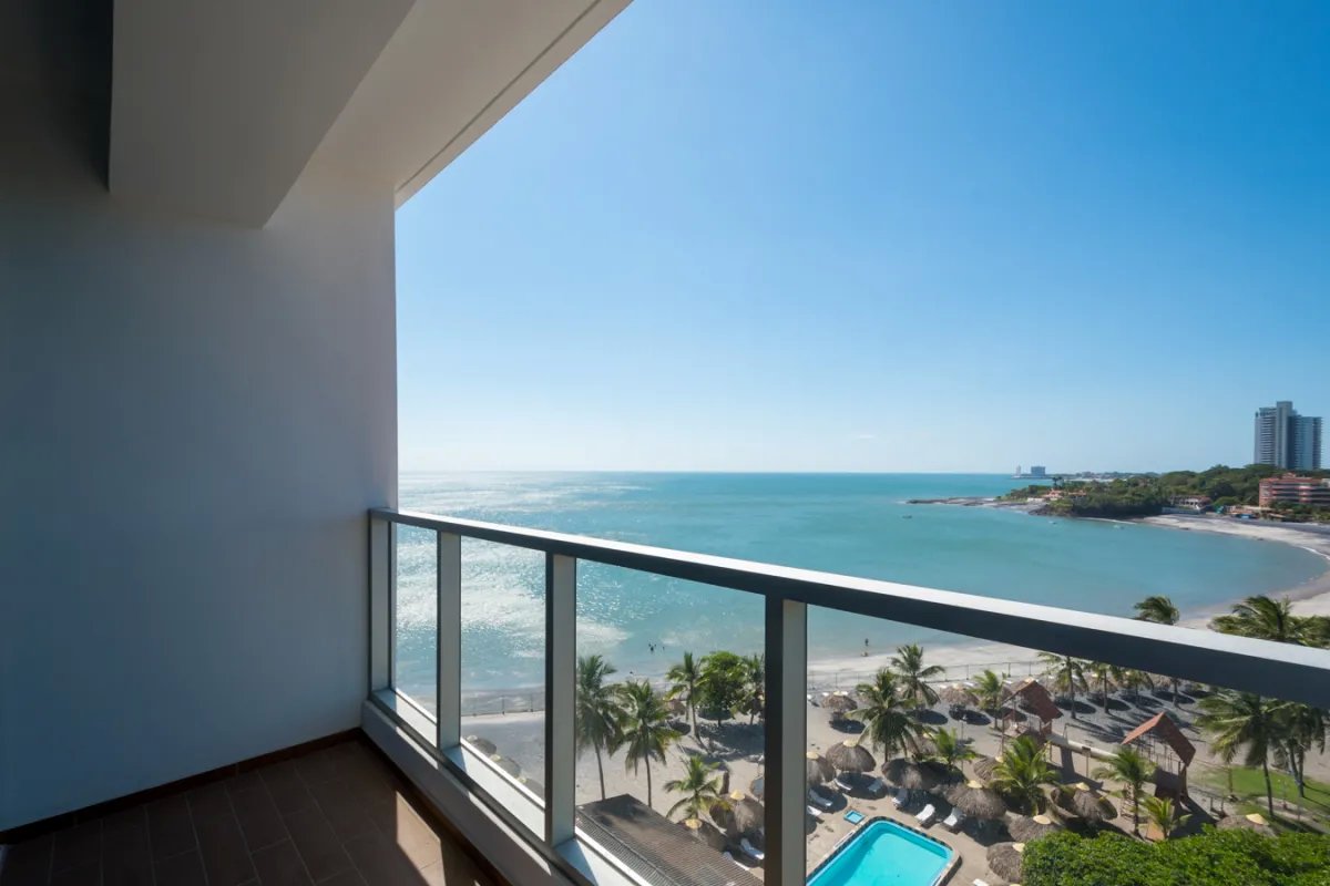 Apartment For Sale in PH Royal Palm