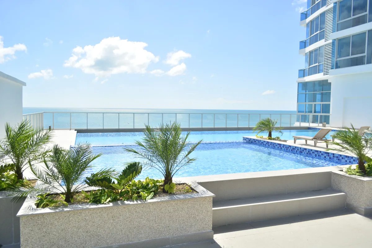 Apartment For Sale in PH Royal Palm