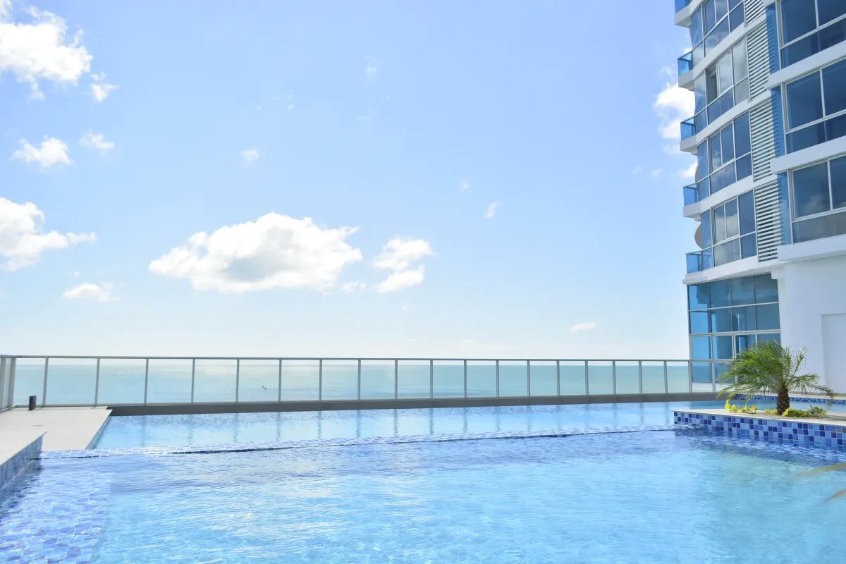 Apartment For Sale in PH Royal Palm