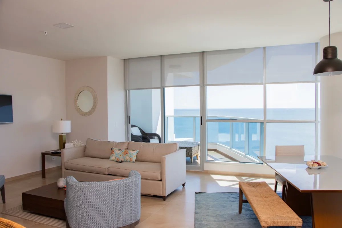Apartment For Sale in PH Royal Palm