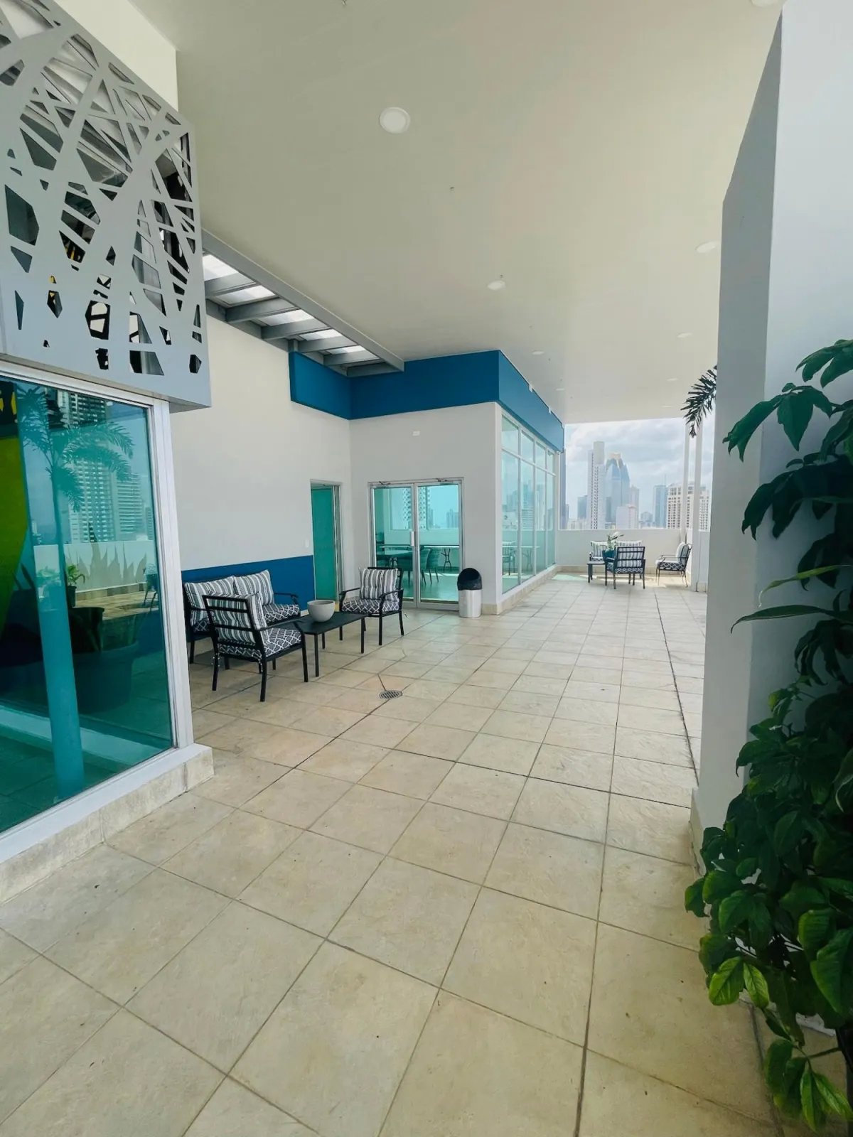 se vende apartamento en Vía Argentina