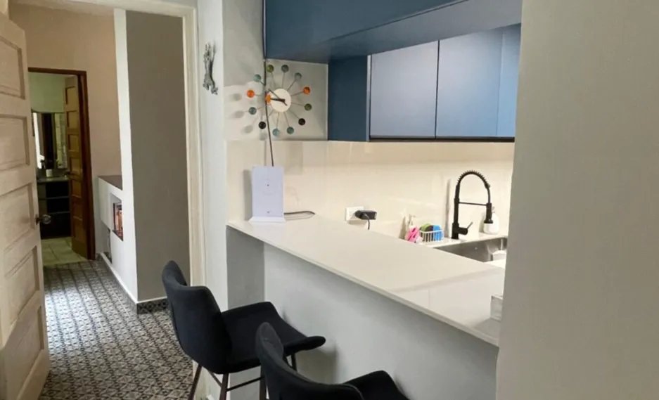 Apartment For Sale in Casco Antiguo