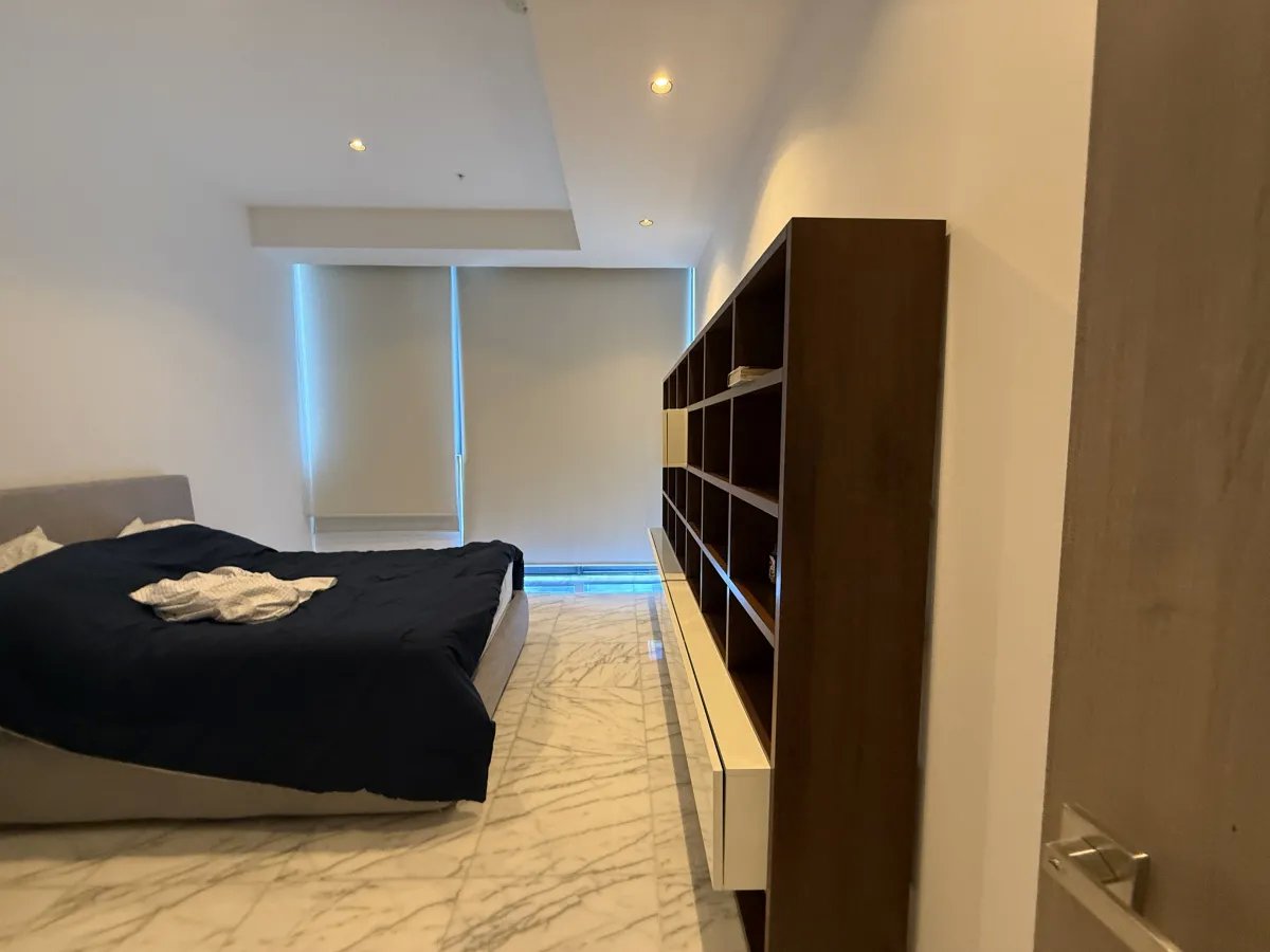 Apartment For Sale in PH Ocean Front