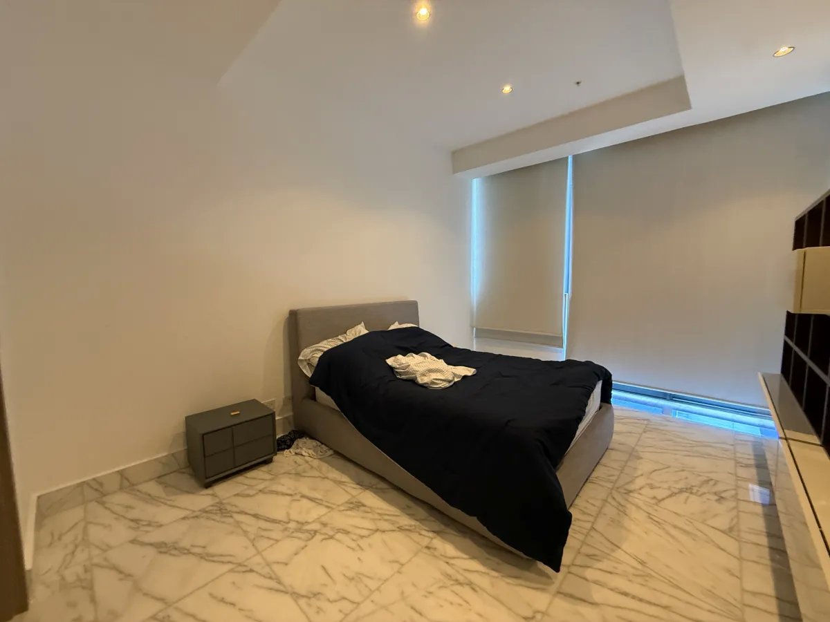 Apartment For Sale in PH Ocean Front