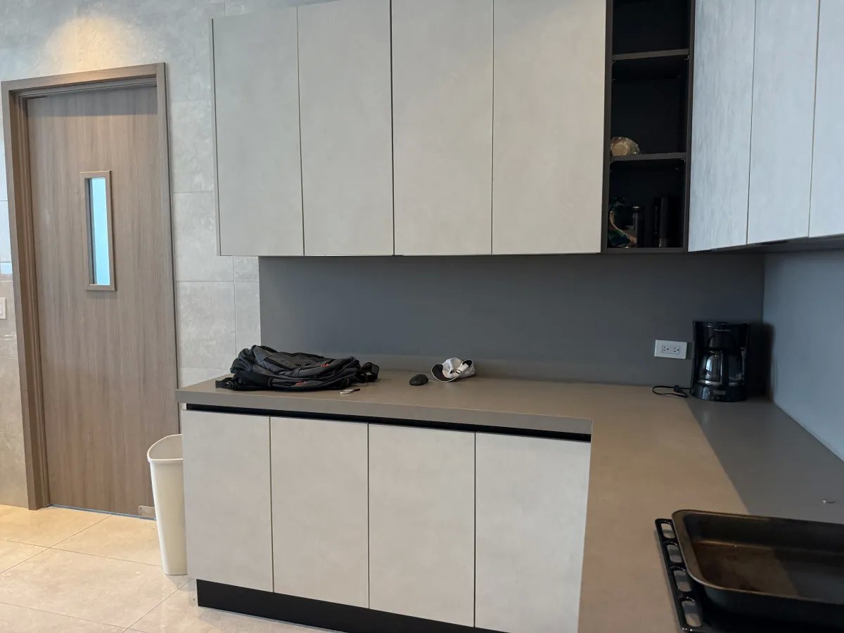 Apartment For Sale in PH Ocean Front