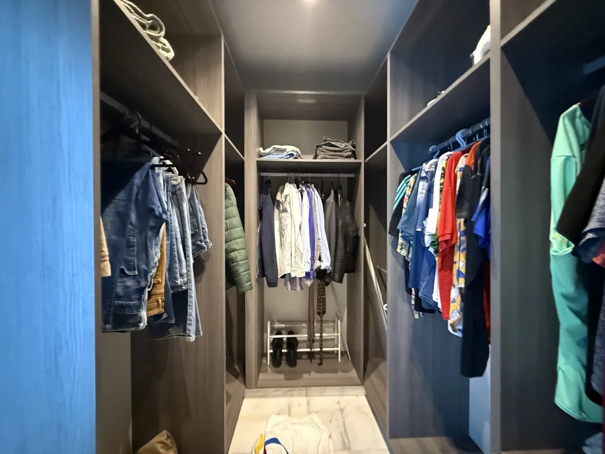 Apartment For Sale in PH Ocean Front