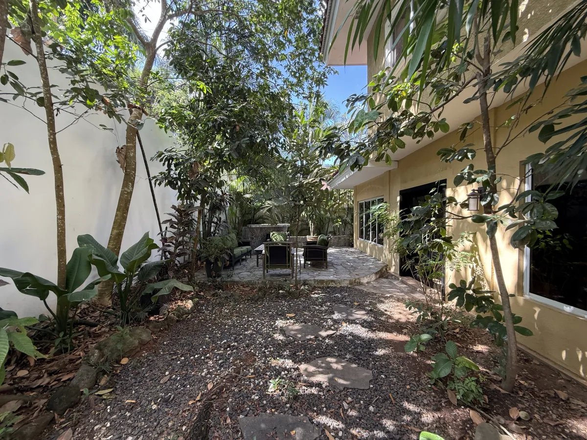 House for sale in PH Residencial Las Perlas