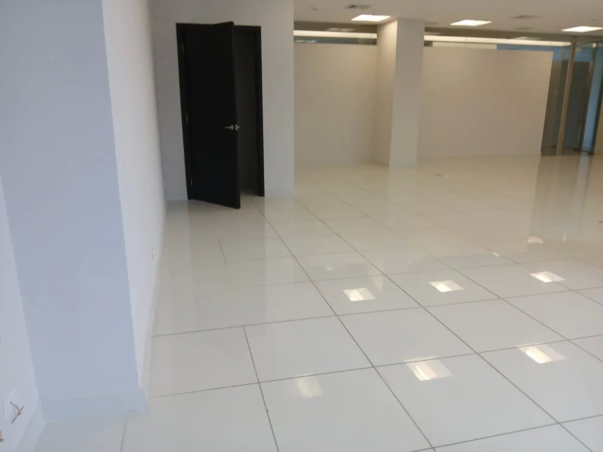 Alquiler de Oficina en Costa del Este de 125mts2