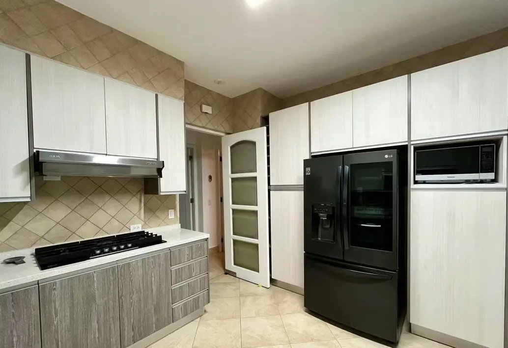 Apartment For Sale in Punta Pacifica