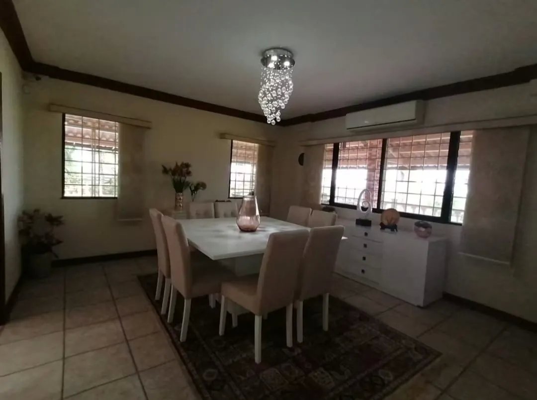 Single Family Detached For Sale in Villa Lucre