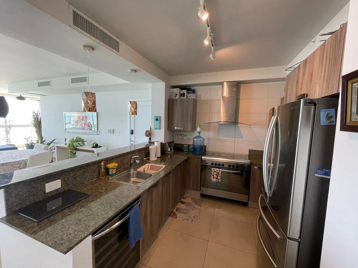 Se vende casa comercial en Llano Bonito, Juan Diaz