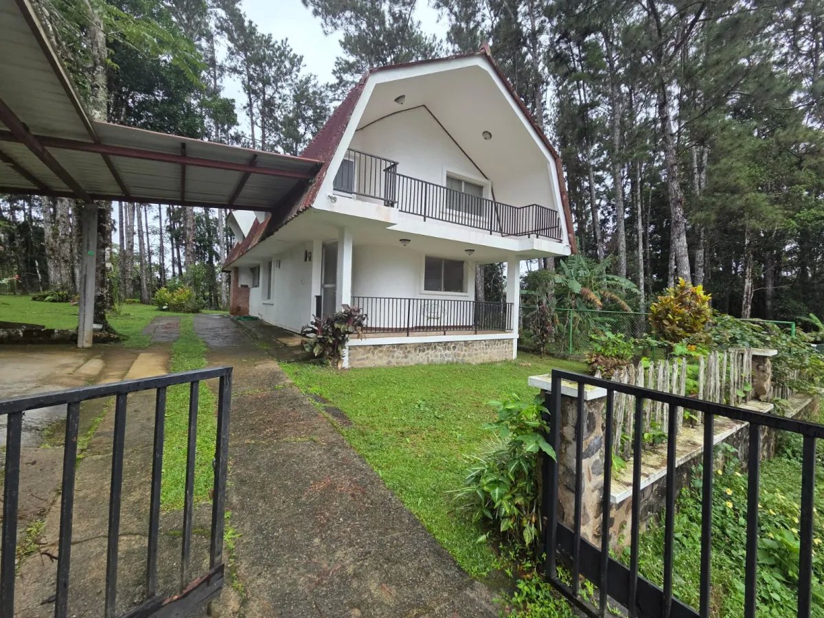 ALTOS DE CERRO AZUL CASA EN ALQUILER