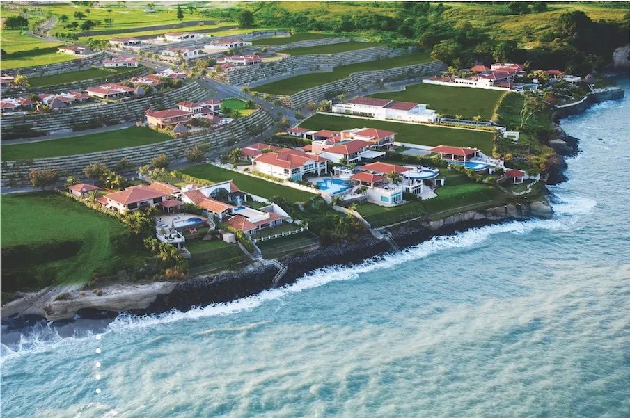 Spacious 3 Bedroom Apartment with Large Balcony, Sea View San Carlos