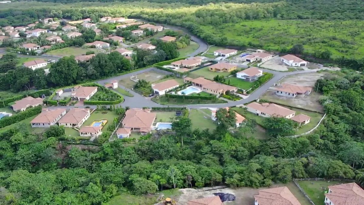Venta de Casa de Campo y Playa en Hacienda Pacífica, San Carlos 189.02 m2