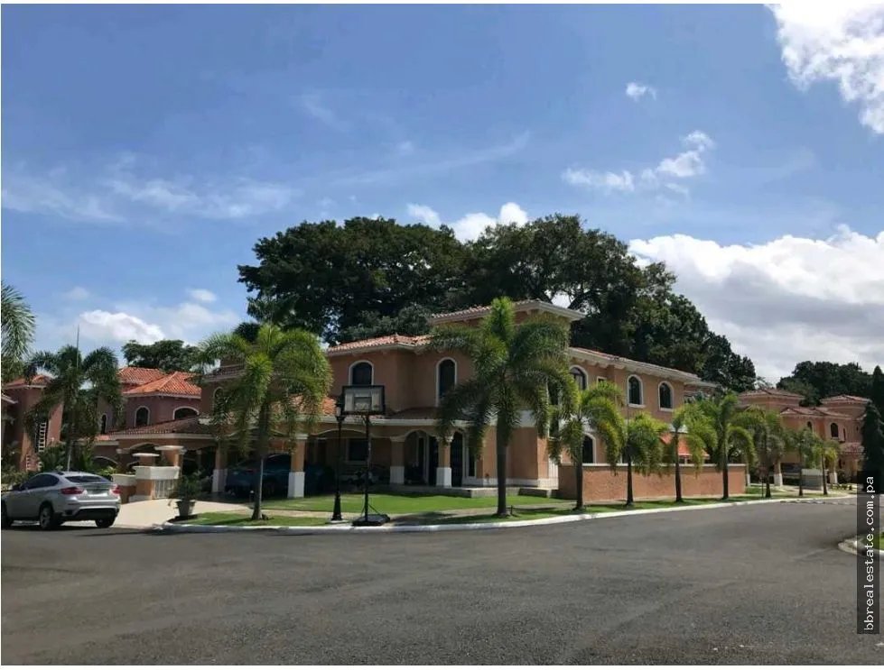 Single Family House for sale in Clayton