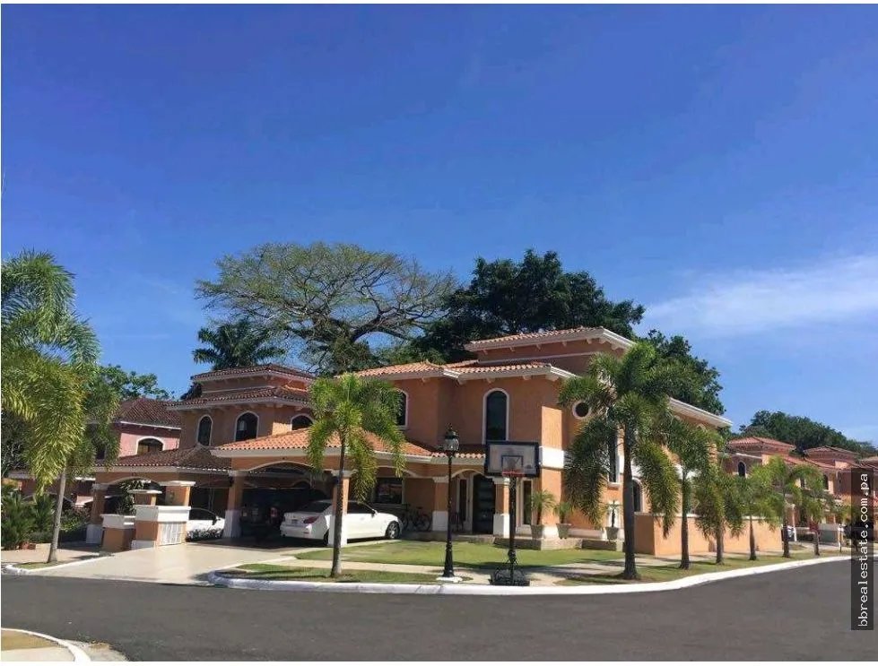 Venta de casa en el PH Clayton Village, Clayton