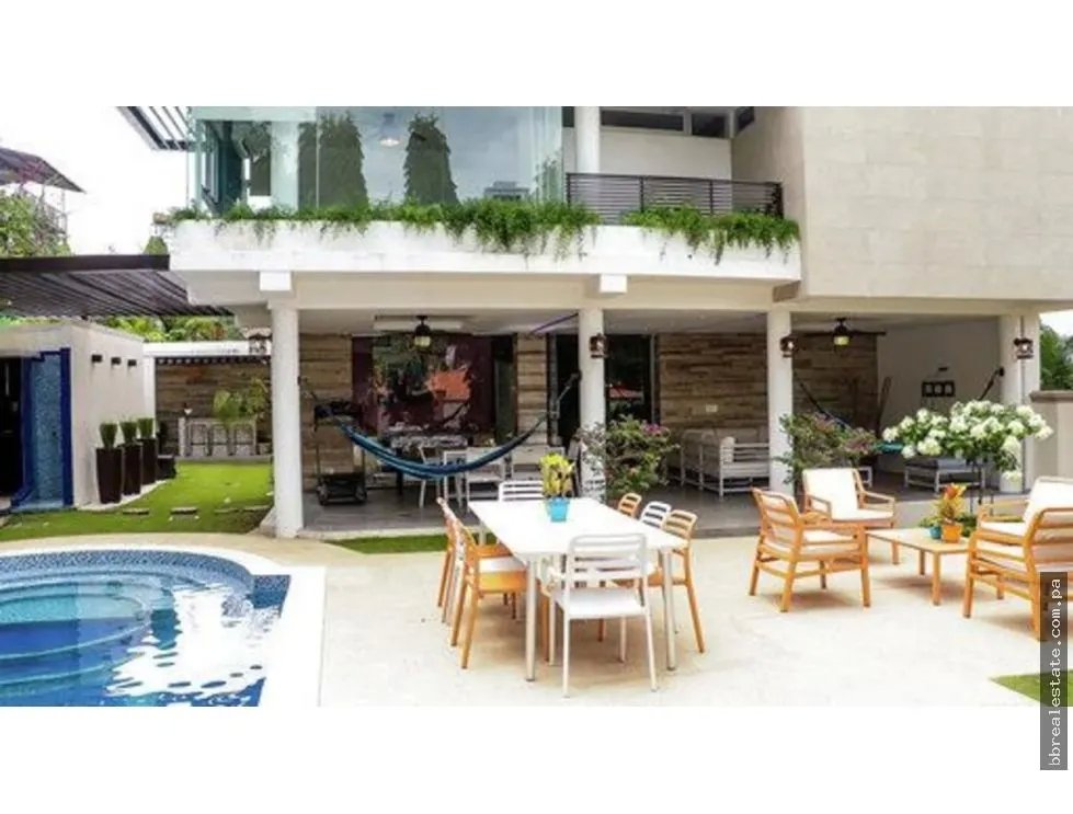 Venta de Casa en Colonia Fuente del Fresno, Altos de Panama