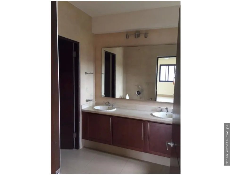 Venta de Apartamento en PH Embassy Village, Ancón