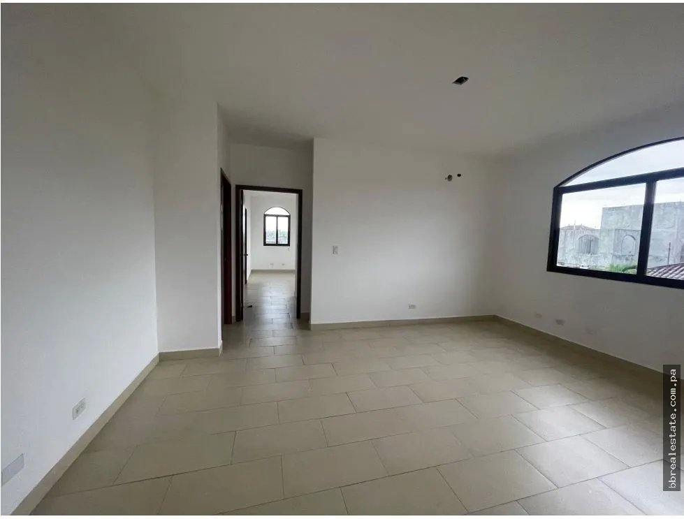 Venta de Casa en Residencial el Doral, Costa Sur
