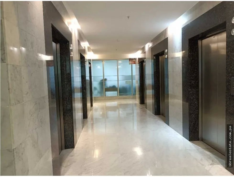 Office for sale in Costa del Este
