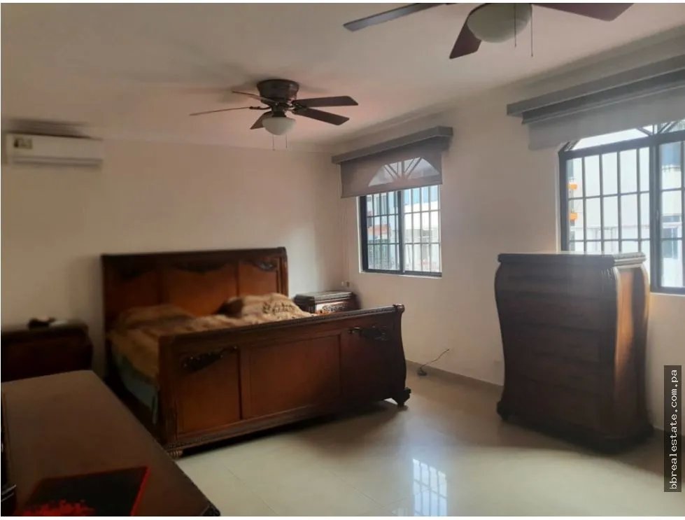 Single Family House for sale in La Alameda