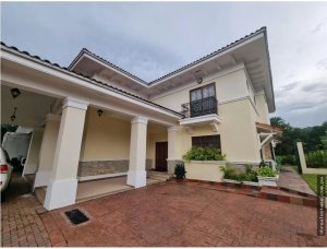 Single Family House for sale in Clayton
