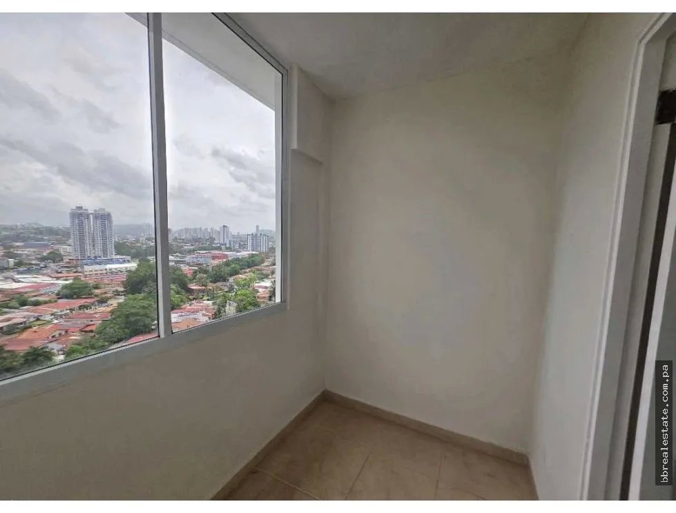 Apartment for rent in Via Espana