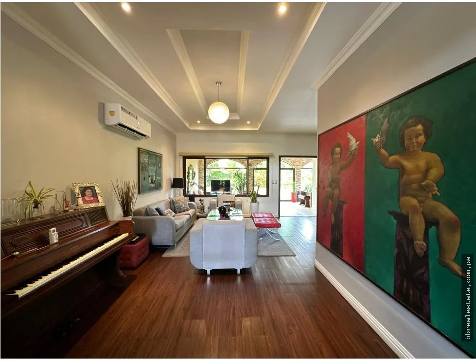 Single Family House for sale in Costa Sur