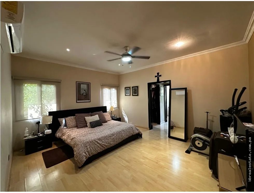 Single Family House for sale in Costa Sur