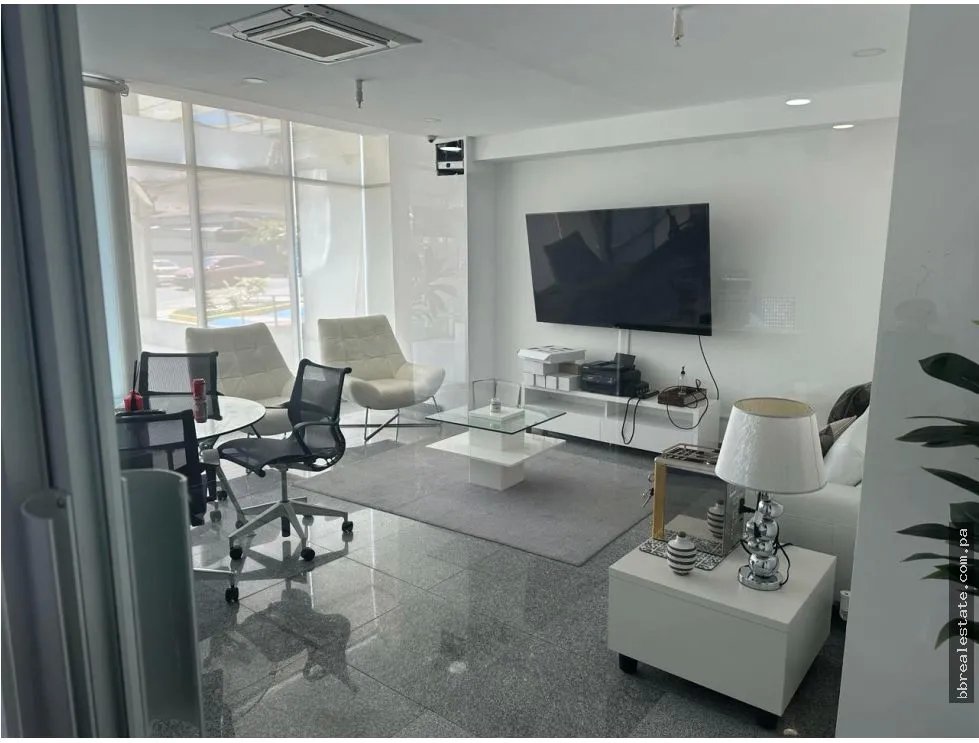 Office for rent in El Carmen