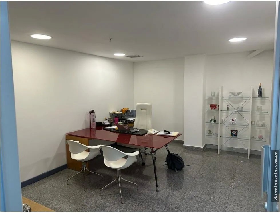 Office for rent in El Carmen