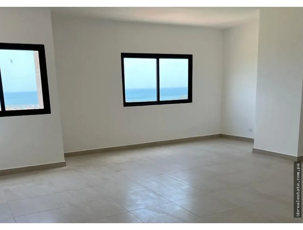 Apartment for sale in Coronado