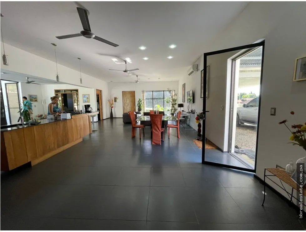 Venta de Casa en La Perla, David, Chiriqui