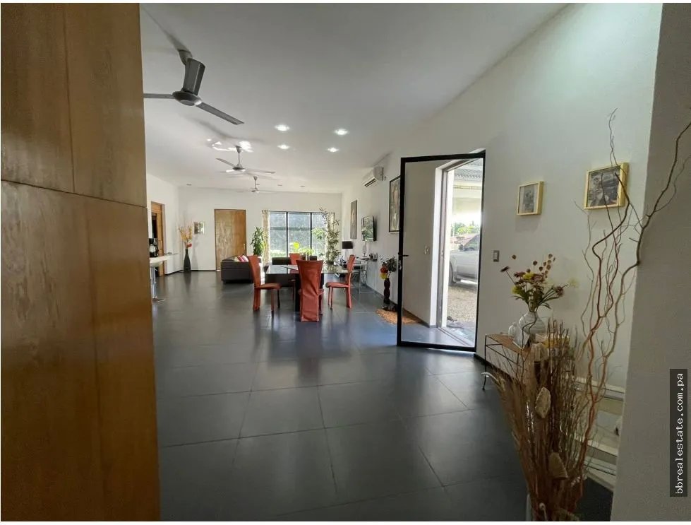 Venta de Casa en La Perla, David, Chiriqui