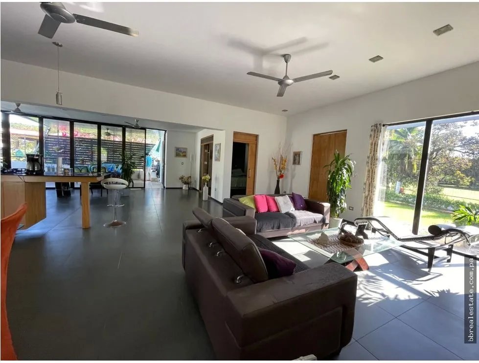 Venta de Casa en La Perla, David, Chiriqui