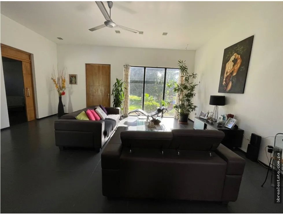 Venta de Casa en La Perla, David, Chiriqui