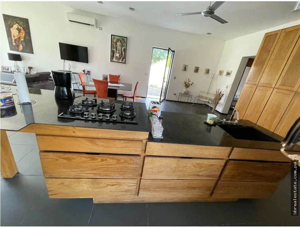 Venta de Casa en La Perla, David, Chiriqui